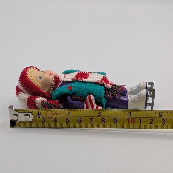 Hallmark Keepsake Mistletoe Miss 2002, 2nd in Mistletoe Miss Series, Porcelain - Picture 10 of 11